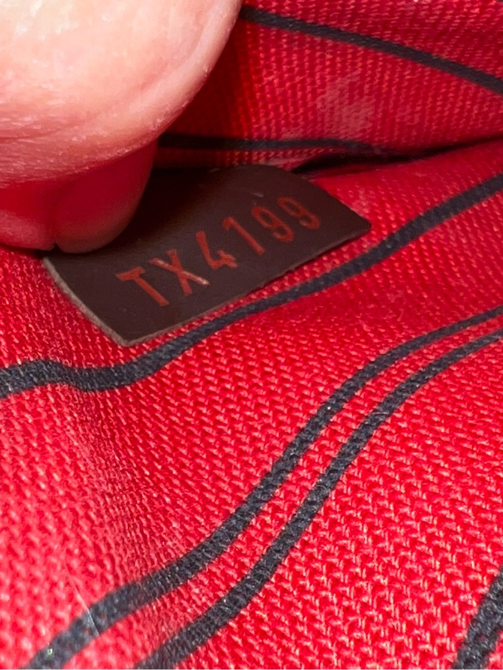 Authentic Neverfull Pouch - Picture 11 of 16